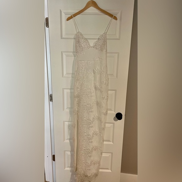 Gemeli Power Motel Jay Ivory on Ivory Dress - Picture 4 of 10